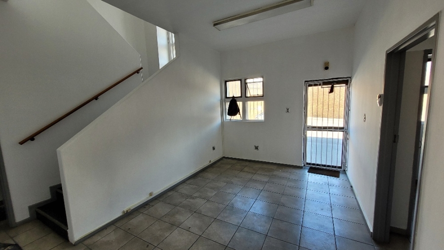 To Let Commercial Property for Rent in Montague Gardens Western Cape